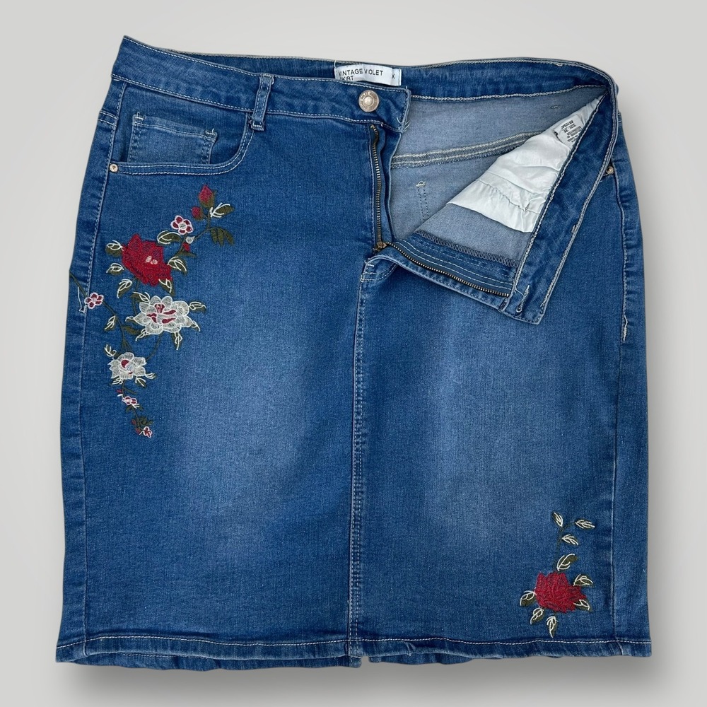 Vintage Violet Mini Skirt Womens Size 3X Blue Denim Floral Embroidered Stretch‎